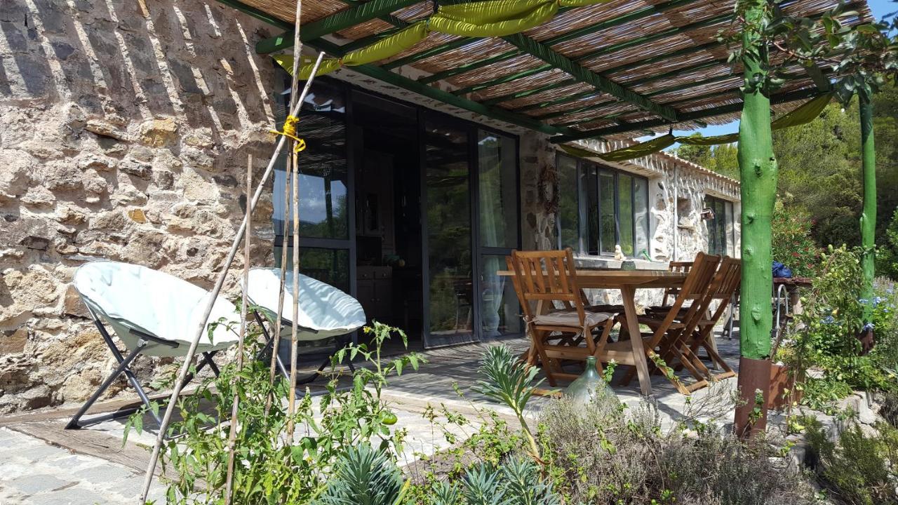 Bed and Breakfast La Loubiere, Ancienne Bergerie En Pleine Garrigue Fraisse-des-Corbieres Экстерьер фото