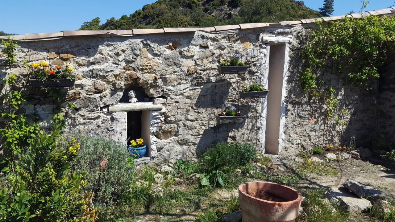 Bed and Breakfast La Loubiere, Ancienne Bergerie En Pleine Garrigue Fraisse-des-Corbieres Экстерьер фото